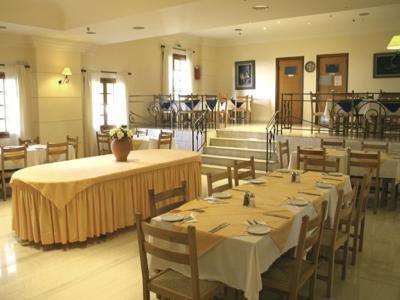 Navarone Hotel Petrochori (Peloponnese)
